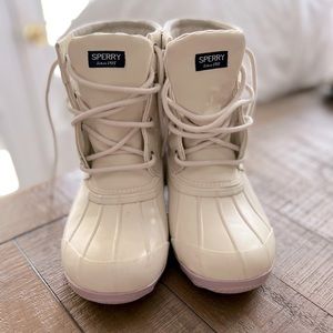 Girls Sperry boots size 5